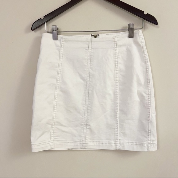 Free People Modern Femme Denim Mini In Stark White Size 10 Back Zip Close - Picture 3 of 11